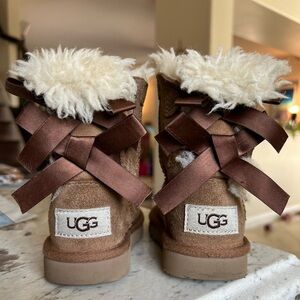 Ugg Boots Bailey Bow Uggs Boot toddler/kid size 6